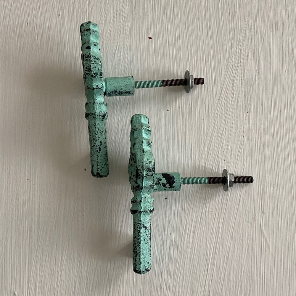 Set of 2 Shabby Chic Cast Iron Skeleton Key Drawer Pulls Mint Green Distressed - Picture 9 of 11